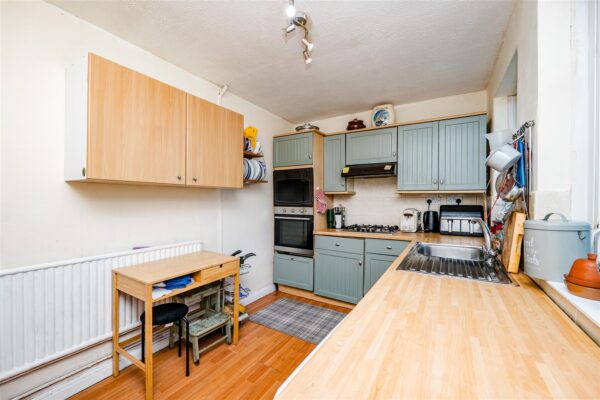 Hywel Crescent, Barry