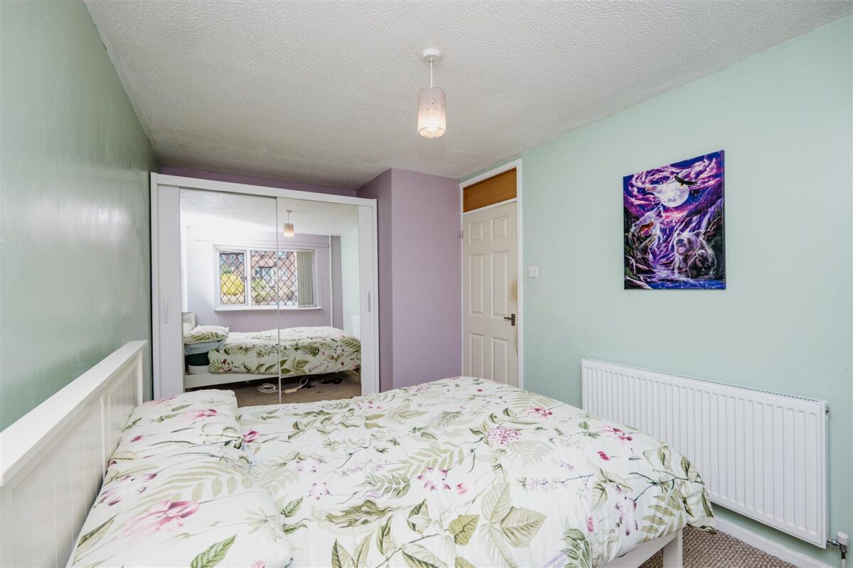 Columbus Close, Barry