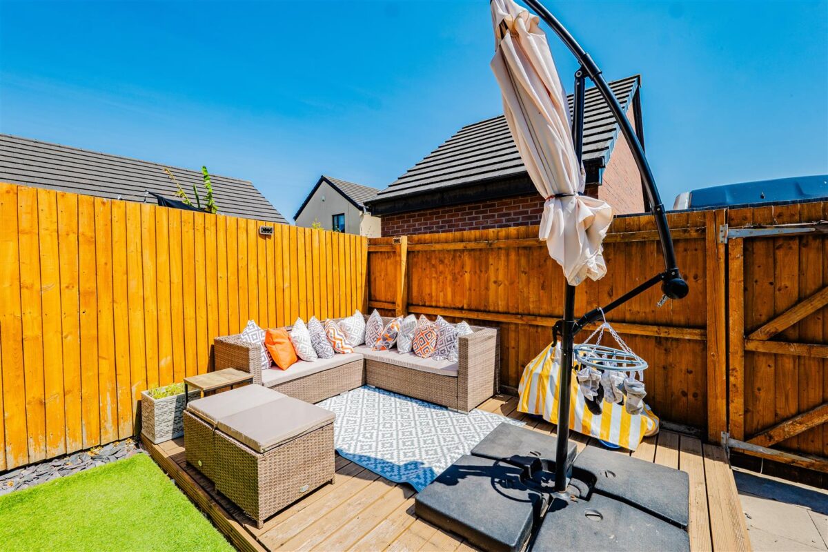 Haven Walk, Barry