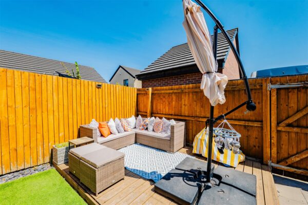 Haven Walk, Barry