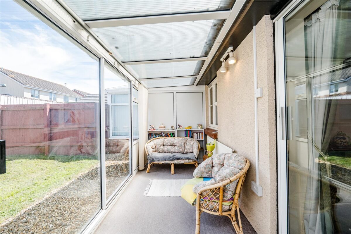 Enfield Drive, Barry