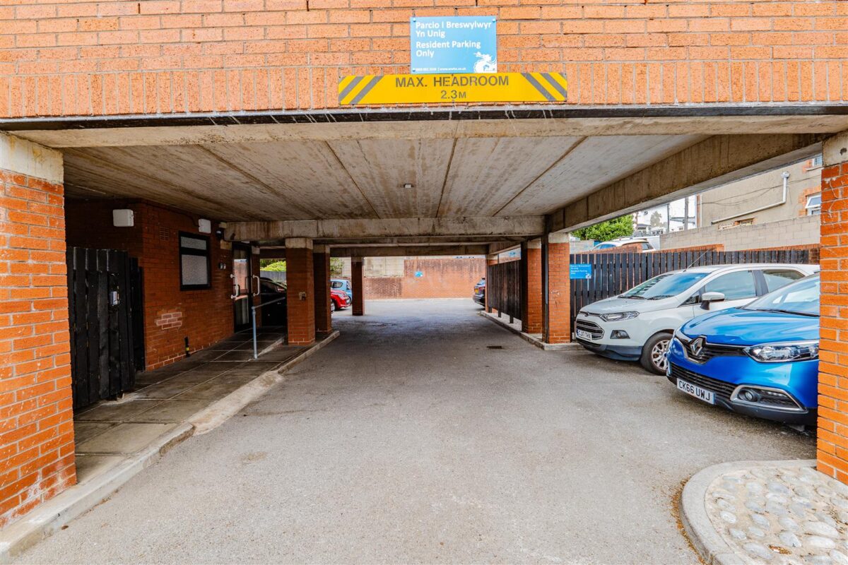 Wyndham Street, Barry