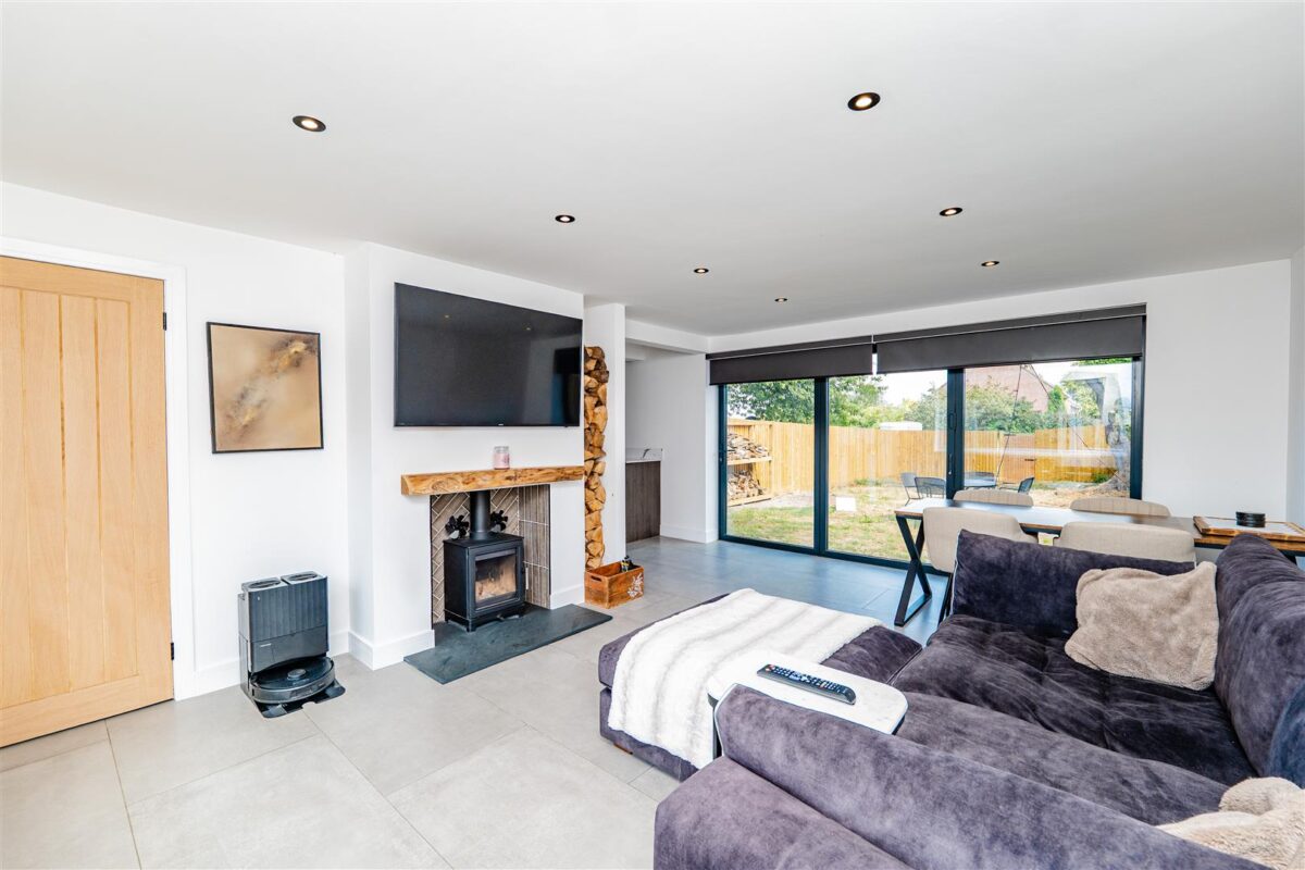 Rowan Grove, St. Athan, Barry