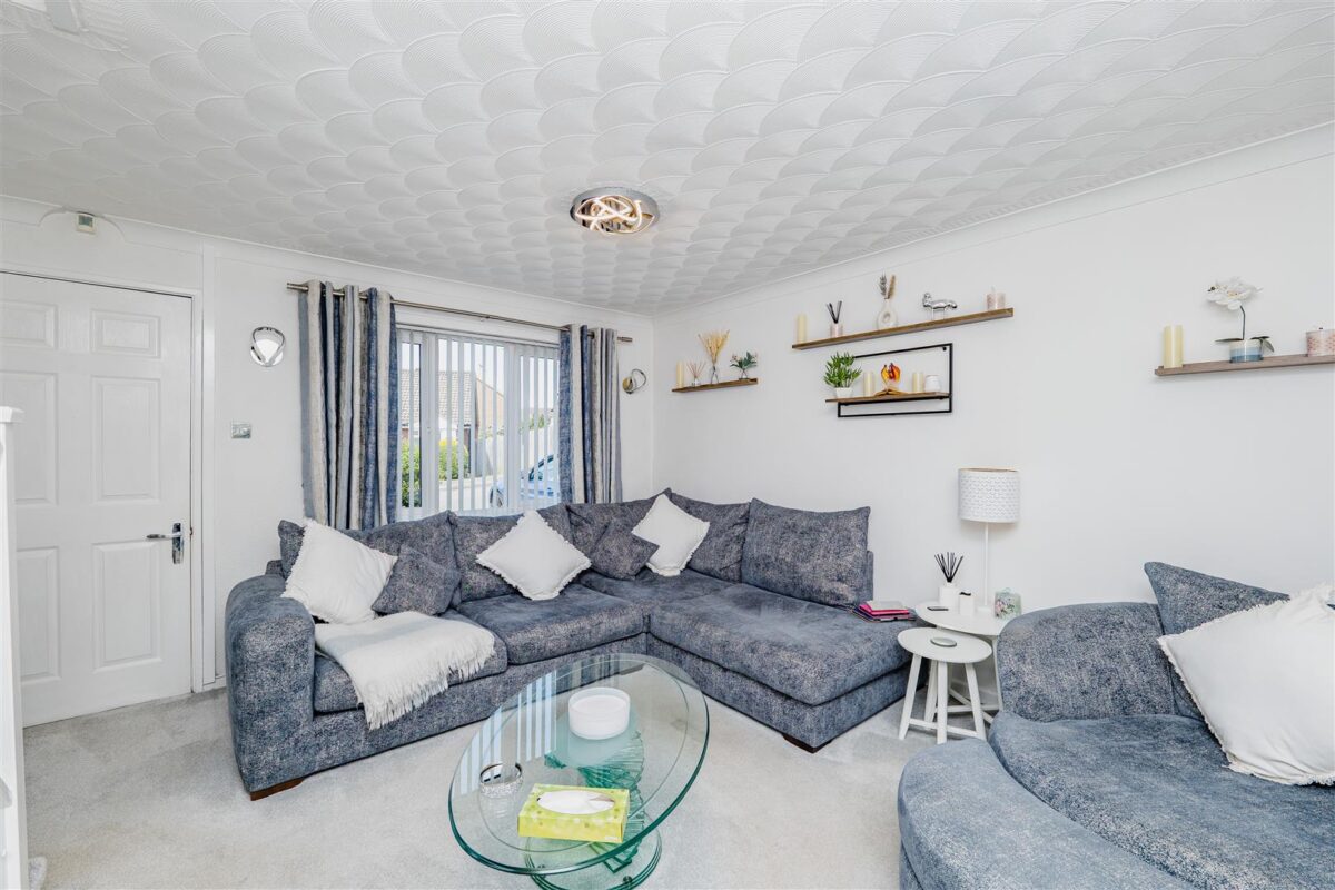 Purdey Close, Barry