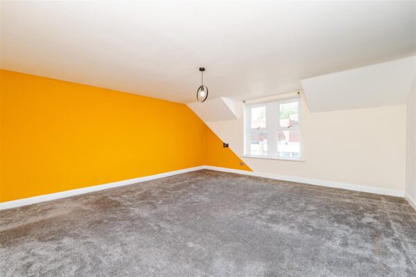 Holton Road, Barry