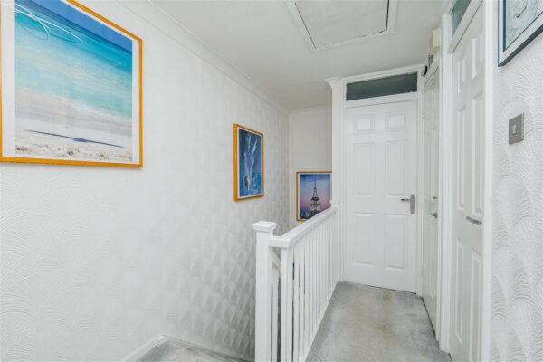 Purdey Close, Barry
