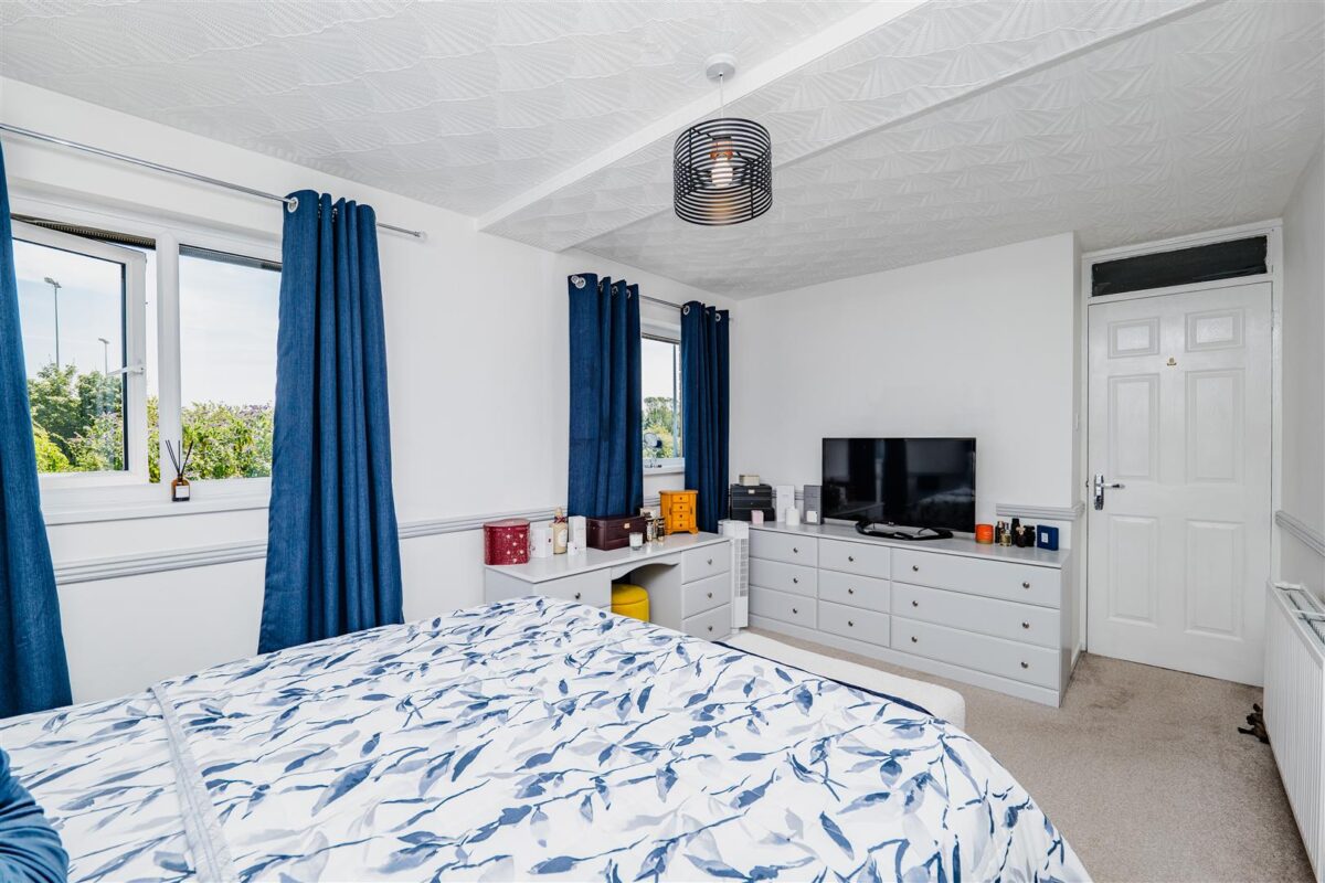 Purdey Close, Barry