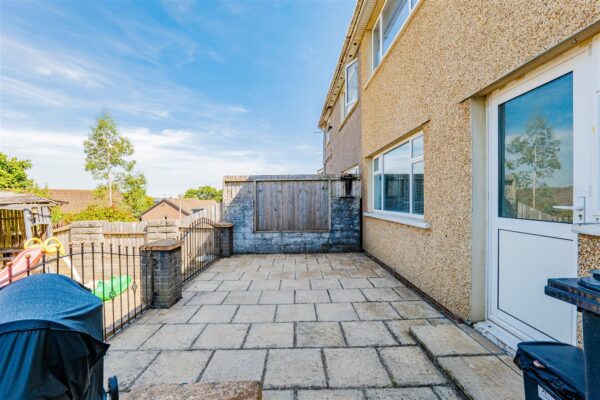 Collard Crescent, Barry