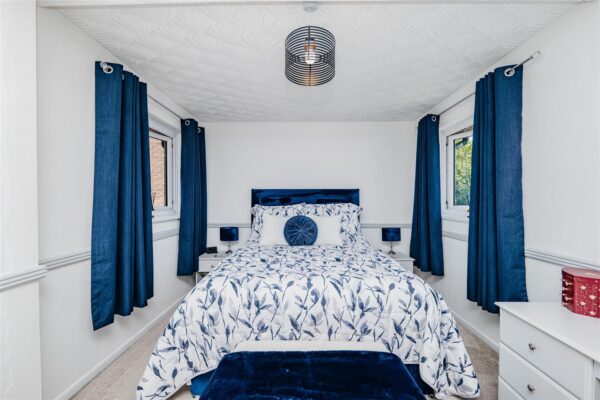 Purdey Close, Barry
