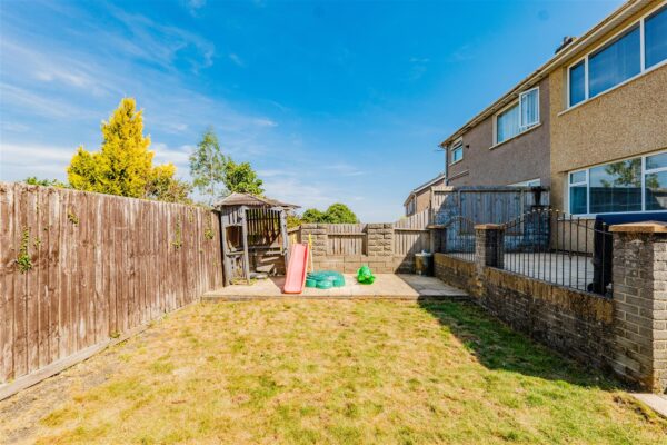 Collard Crescent, Barry