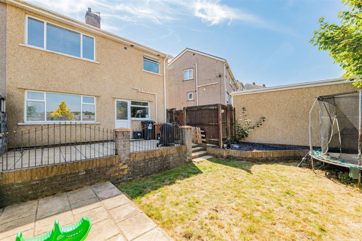 Collard Crescent, Barry