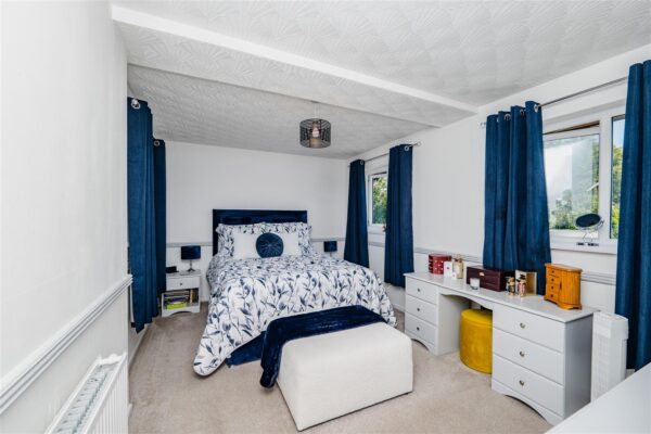 Purdey Close, Barry