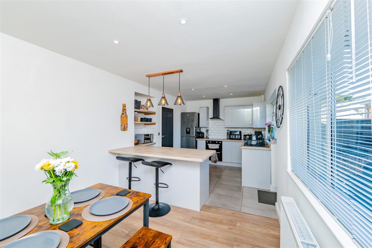 Collard Crescent, Barry