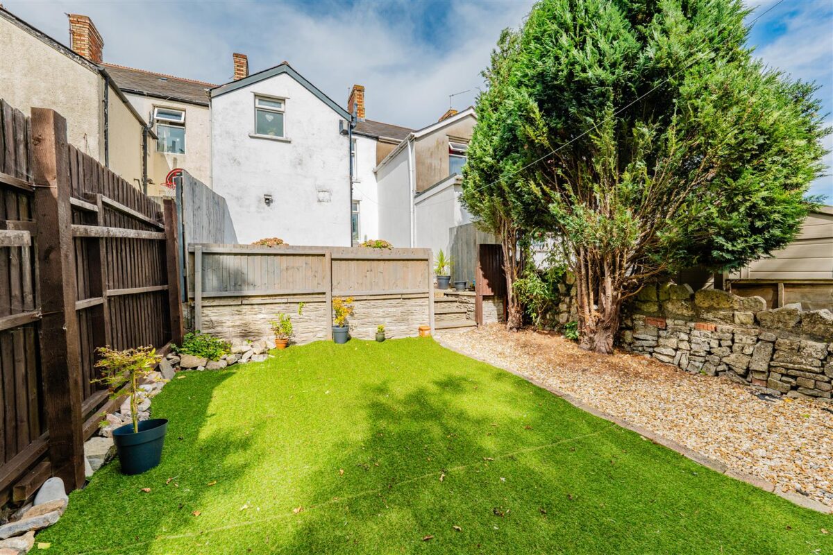 Treharne Road, Barry
