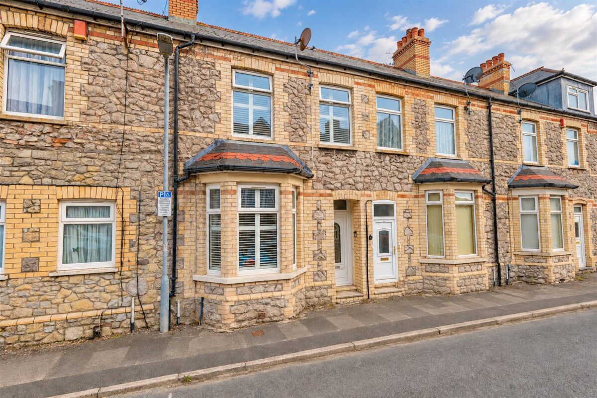 Courtenay Road, Barry
