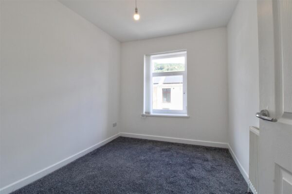 Penrhiwceiber Road, Mountain Ash