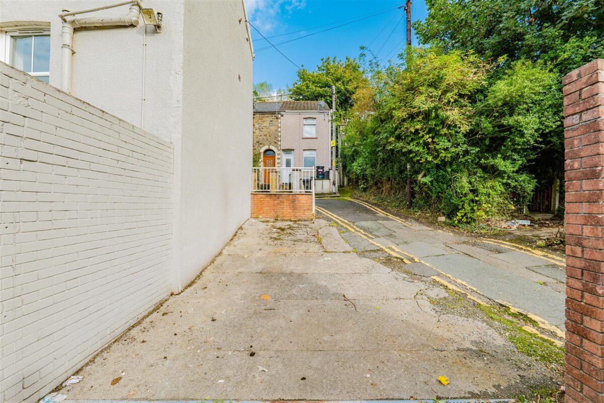 Park Place, Abertillery