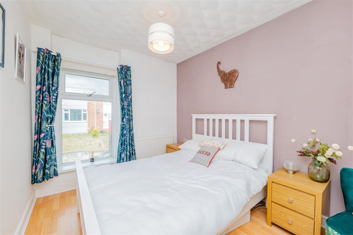 Treharne Road, Barry
