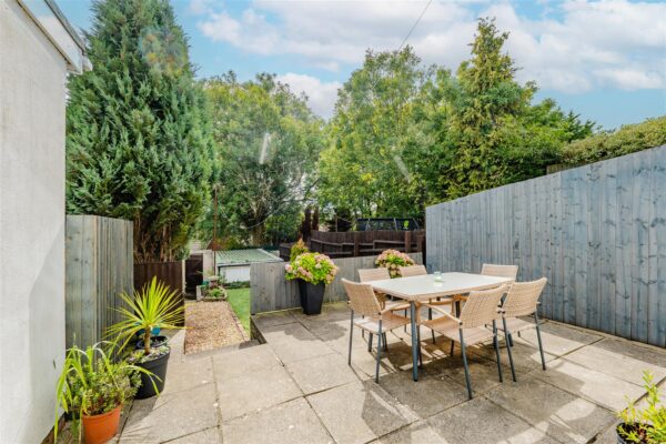 Treharne Road, Barry
