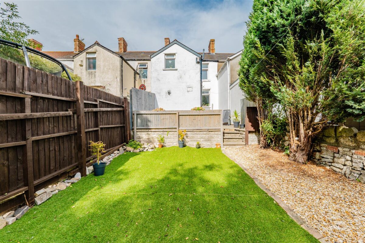 Treharne Road, Barry