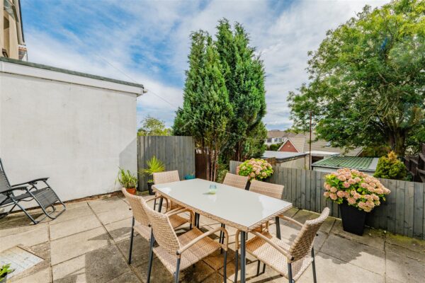 Treharne Road, Barry