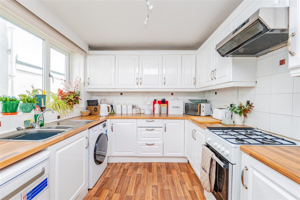 Treharne Road, Barry