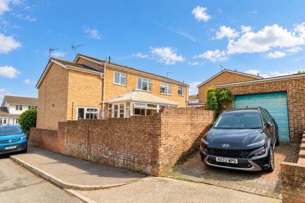 Cledwen Close, Barry