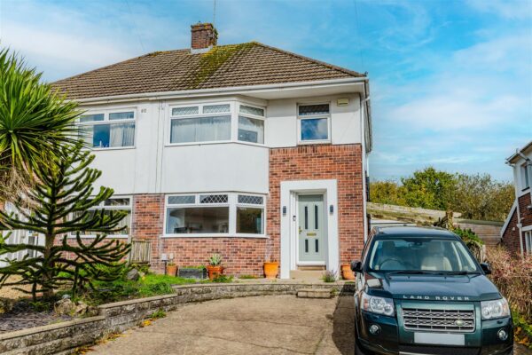 Crossfield Road, Barry