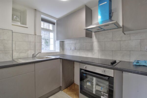 Rhiw Parc Road, Abertillery