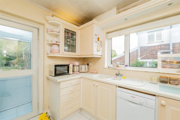 Crossfield Road, Barry