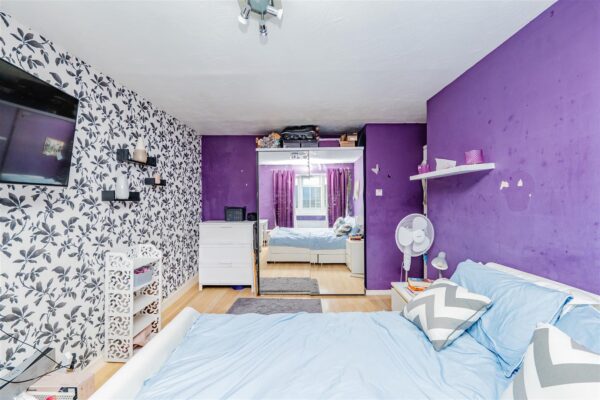 Cledwen Close, Barry