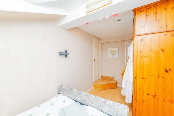 Cledwen Close, Barry