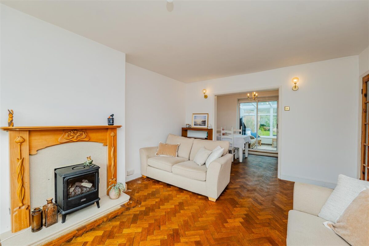 Crossfield Road, Barry