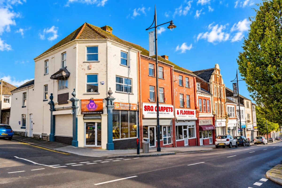 Thompson Street, Barry