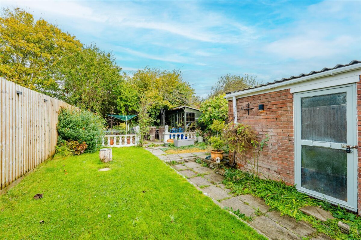Crossfield Road, Barry