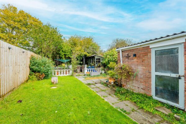 Crossfield Road, Barry