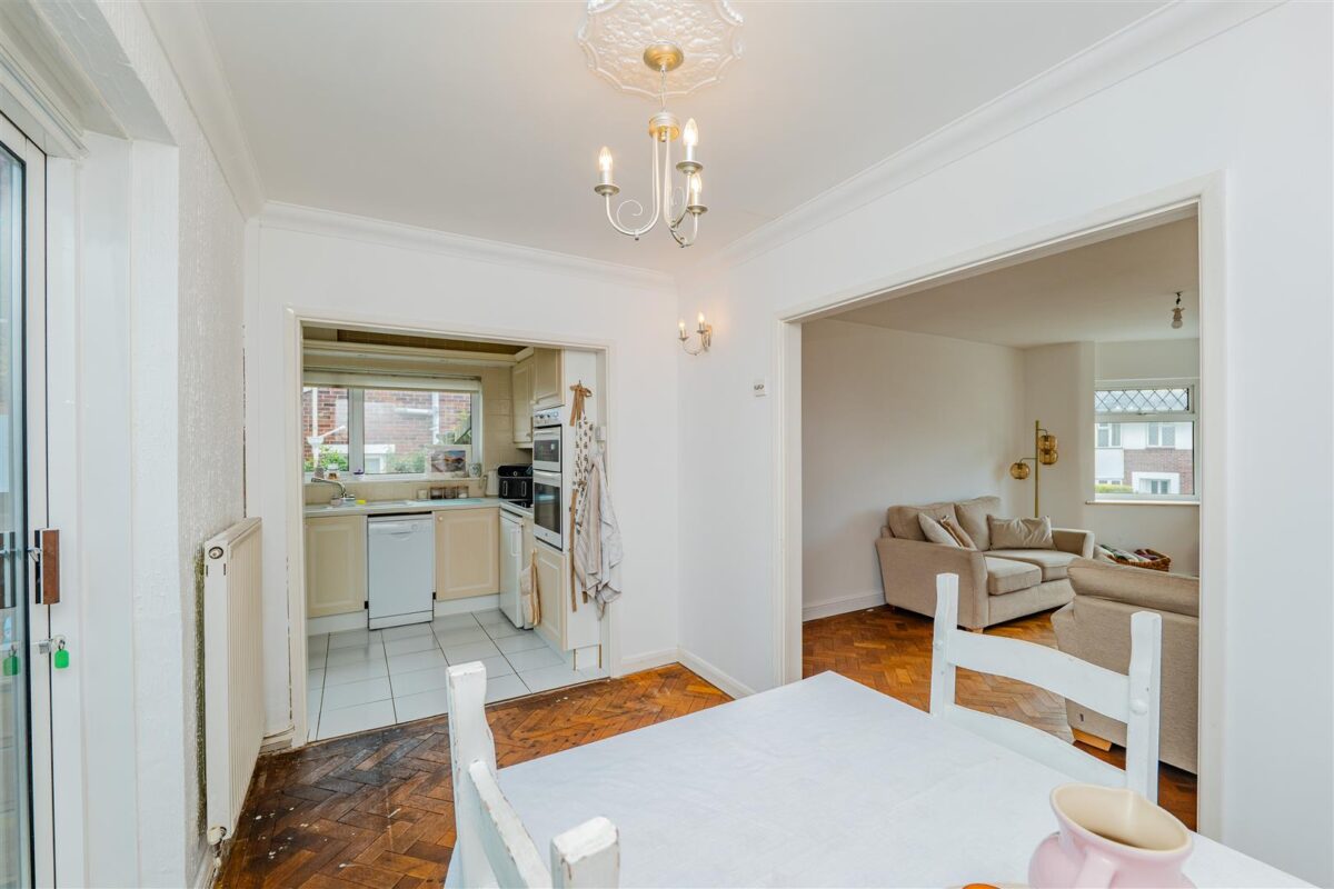 Crossfield Road, Barry