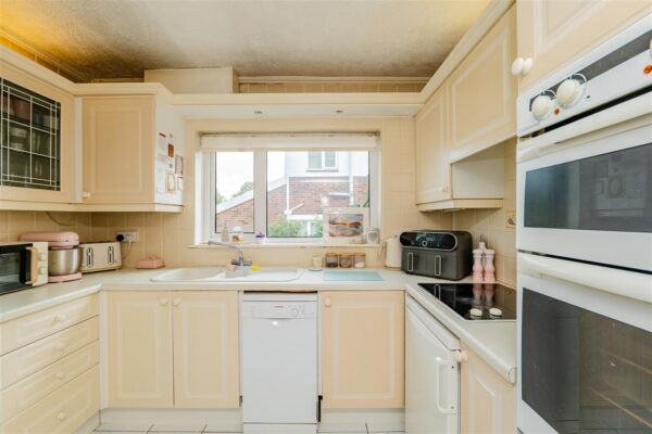 Crossfield Road, Barry