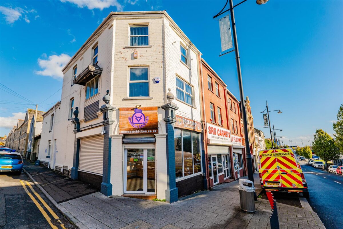 Thompson Street, Barry