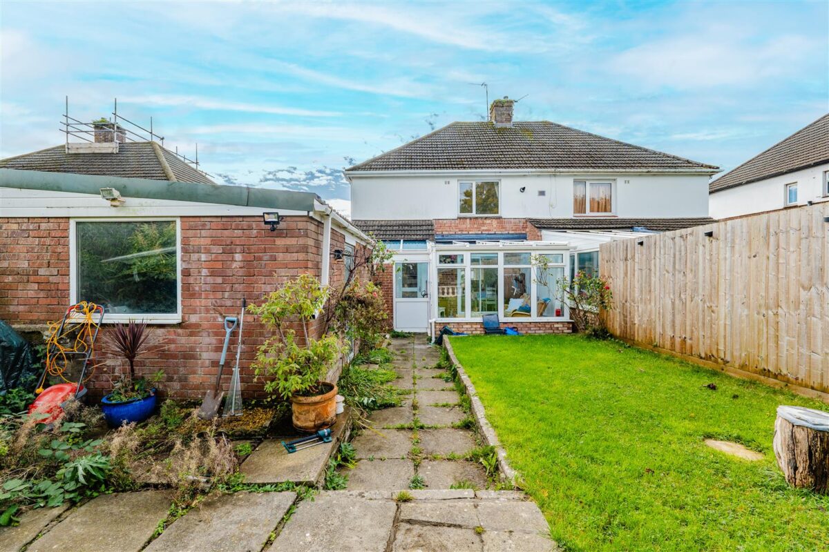 Crossfield Road, Barry